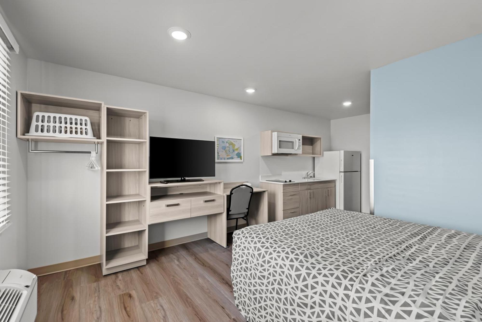Woodspring Suites Coralville Iowa City Екстер'єр фото