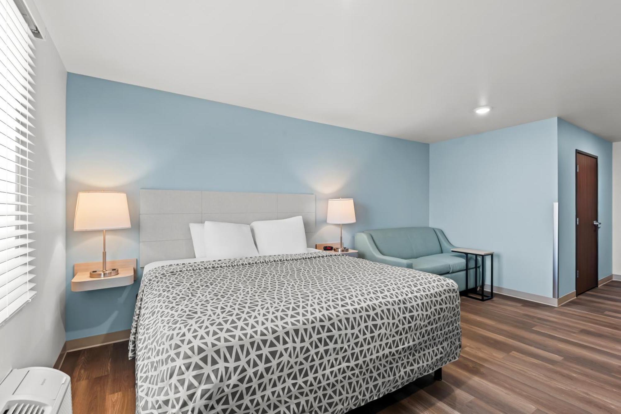 Woodspring Suites Coralville Iowa City Екстер'єр фото