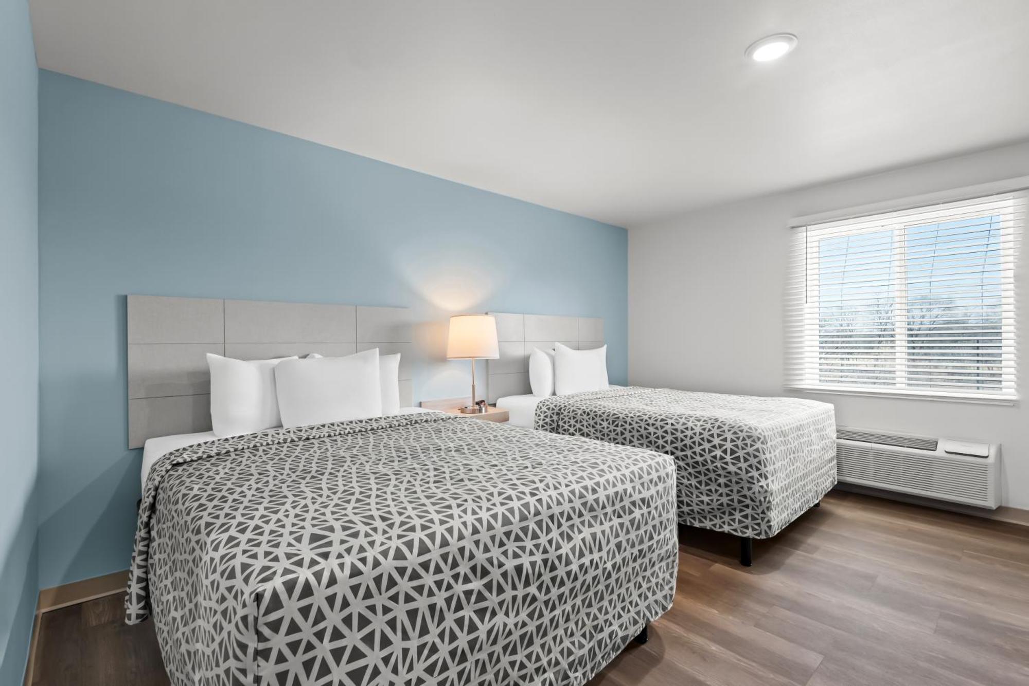 Woodspring Suites Coralville Iowa City Екстер'єр фото